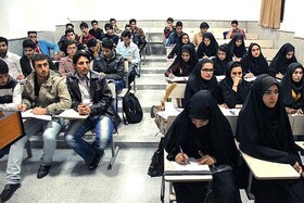 کلاس‌های به ظاهر آنلاین دانشجویان پس از شیوع کرونا