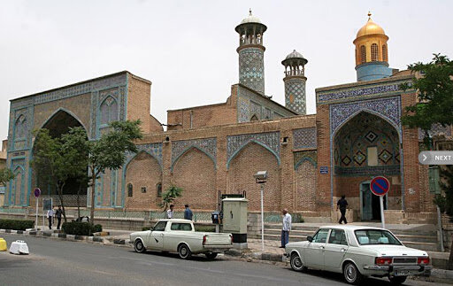 مسجدی که دو سوم جزئی از قرآن را در خود جای داده است