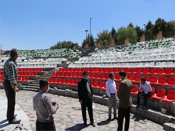 ساخت بزرگترین آمفی تئاتر روباز غرب کشور ۹۶ درصد پیشرفت فیزیکی دارد