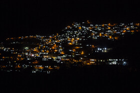 شهر هورامان که بافت پلکانی آن یکی از جادبه های توریستی است