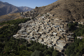 نمایی زیبا از روستایی دولاب که توسط نماینده یونسکو مورد بازدید قرار گرفته است