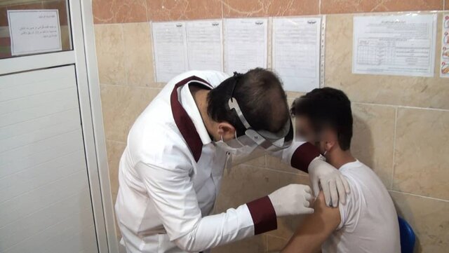 تلقیح بیش از 1100 دُز واکسن آنفلوآنزا در میان زندانیان کردستان