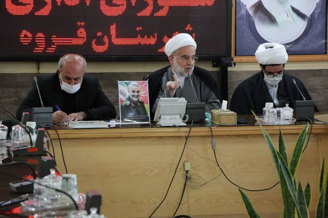 مسئولین در برخورد با مردم براساس موازین اسلامی رفتار کنند