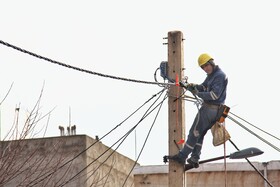 مردانی که آرامش خود را در روشن کردن چراغ زندگی مردم می بینند+عکس

