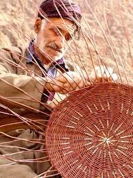 ارغوان بافی؛ هنری آمیخته با طبیعت