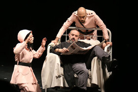 مسئولان نگاه حمایتی به حوزه تئاتر داشته باشند