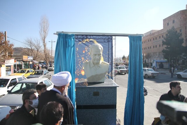 رونمایی از سردیس سردار شهید حاج قاسم سلیمانی در سنندج