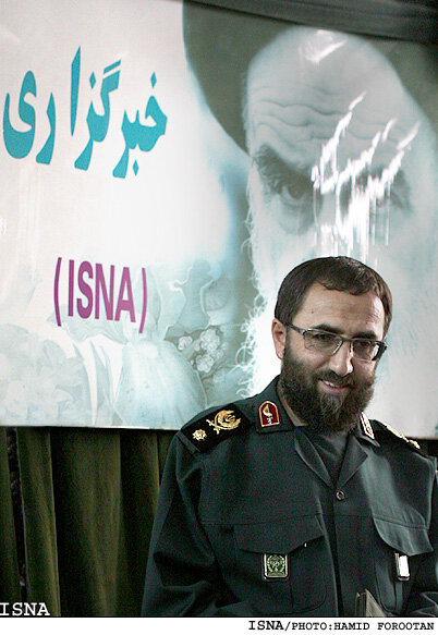 شهیدان جامعه را از غفلت رهایی می دهند شهیدان جامعه را از غفلت رهایی می دهند