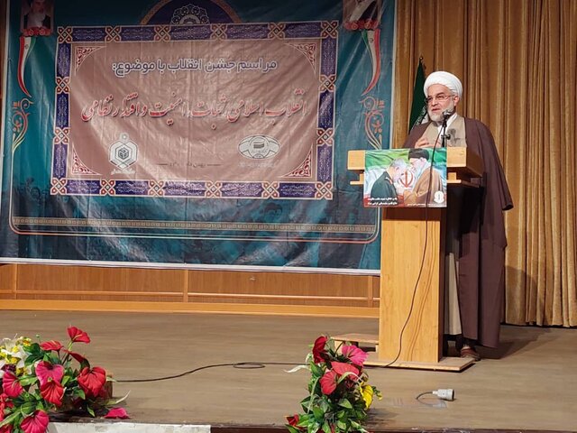 پیام حقانیت انقلاب اسلامی بازگو شود/حل مشکلات مردم دغدغه نظام است  