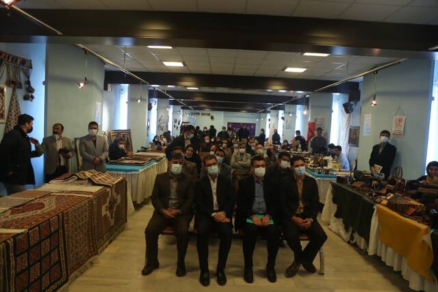 نمایشگاه «دستاوردها و محصولات طرح توسعه مشاغل خانگی» در سنندج افتتاح شد نمایشگاه «دستاوردها و محصولات طرح توسعه مشاغل خانگی» در سنندج افتتاح شد