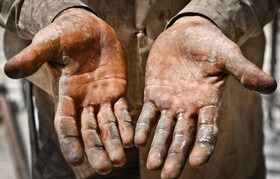 چرخش دست و بازوی کارگران رگه های حیات در مجاری هستی است