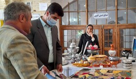 برپایی نمایشگاه صنایع‌دستی و غذاهای محلی در خانه کُرد سنندج