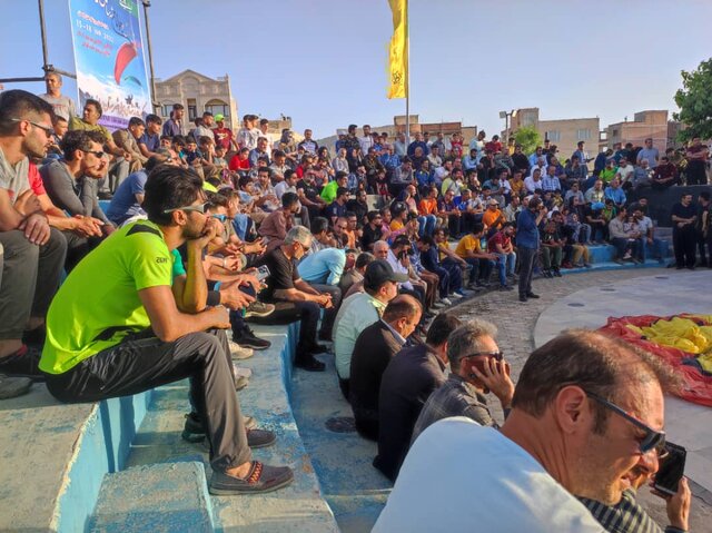 اولین دوره از مسابقات بین‌المللی پاراگلایدر در استان کردستان استارت خورد+ عکس