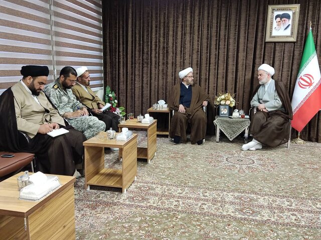 مشکل سربازی طلبەهای کردستان حل شود