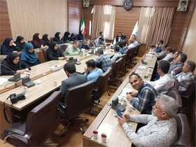 یکرنگی و صداقت را سرلوحه کار قرار دهیم