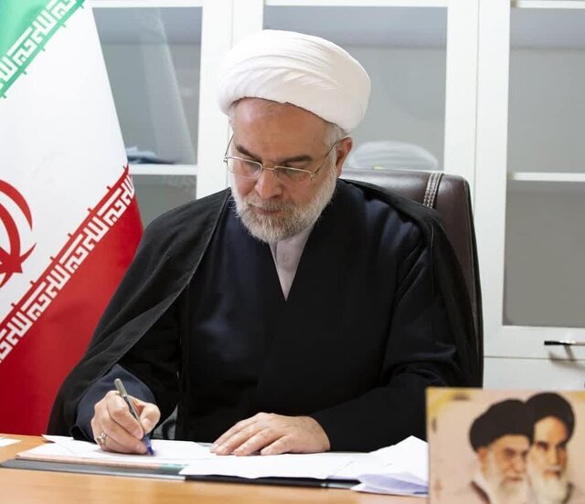 وفاداری بە نظام از ویژگی‌های مردم کردستان است