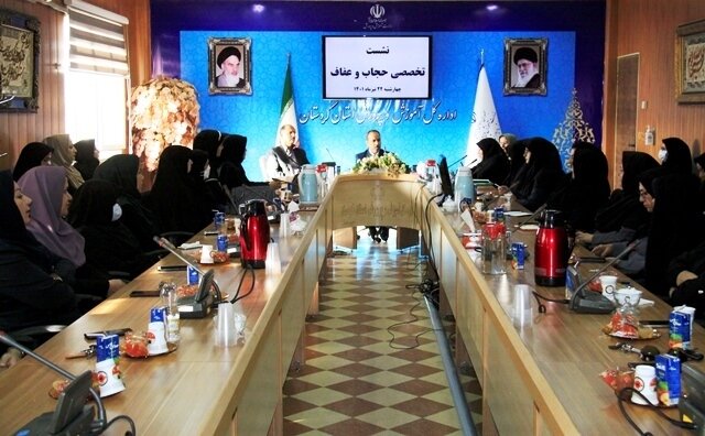 پوشش باید بر مبنای معیارهای اسلامی باشد