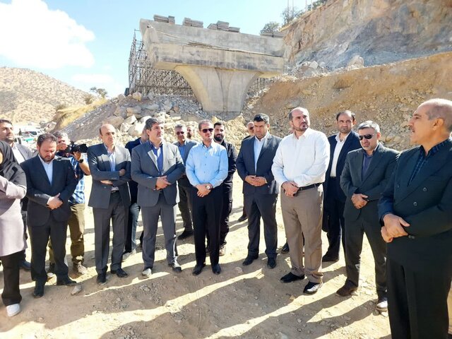 نگاهی بە سفر معاون اجرایی رئیس جمهور بە استان کردستان