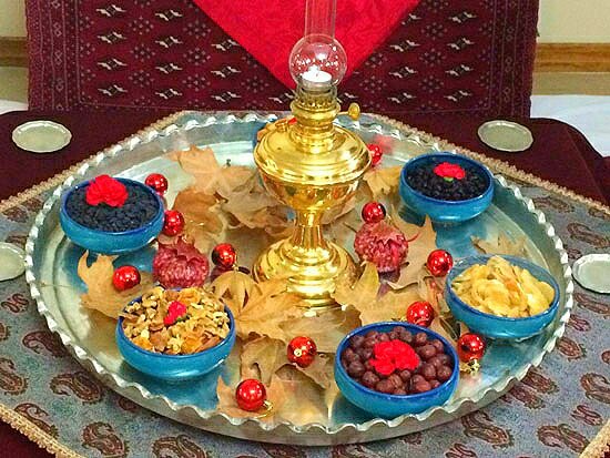 خنچەبرون عروس؛ یادگاری از دلِ کُهَنْ رسوم یلدایی