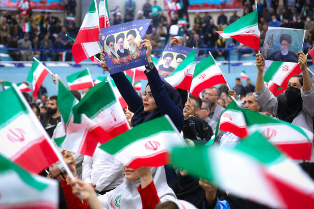 سالن ورزشی بانە؛ یادگار بزرگ شهید جمهور برای جوانان مرزی