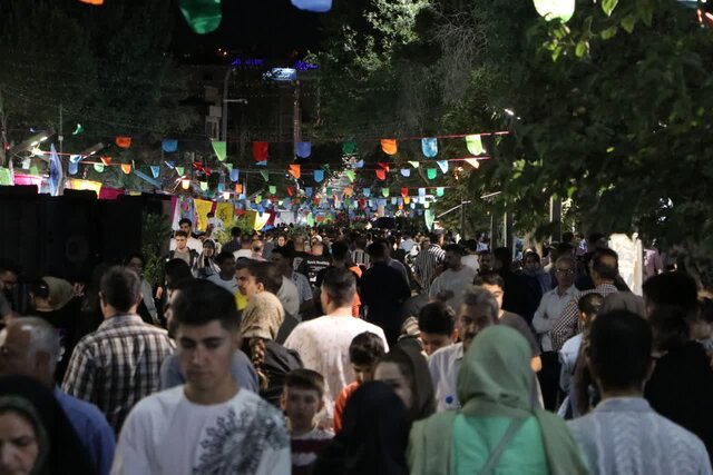 غوغای حضور در جشن "مهمانی امت احمد"