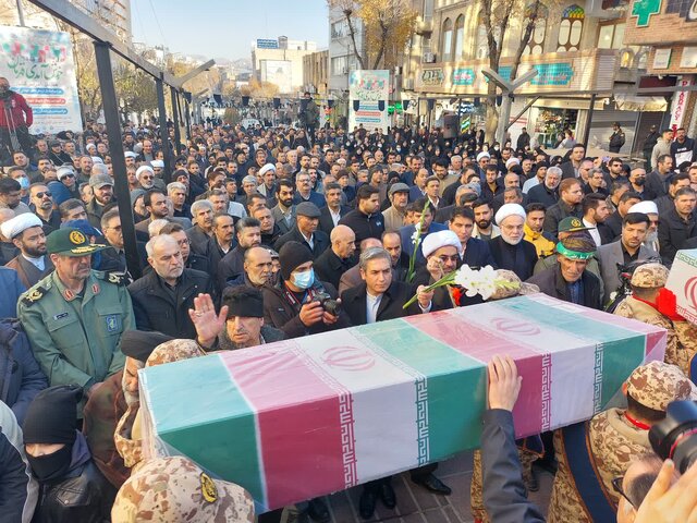 بدرقەای از دلهای داغدار خاک تا افلاک در کردستان