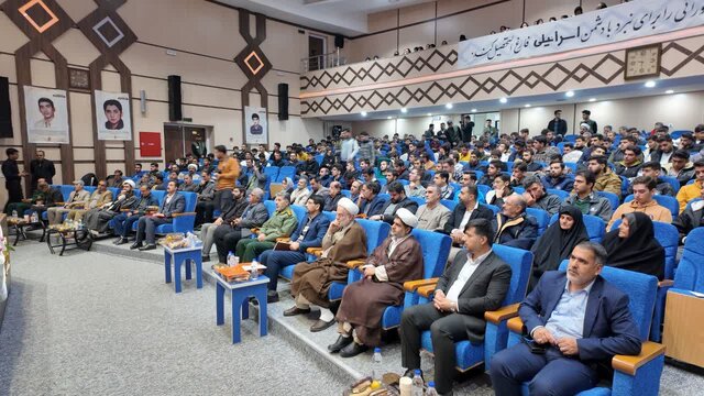 تدفین شهدای گمنام در دانشگاهها موجب رشد و حیات علمی است