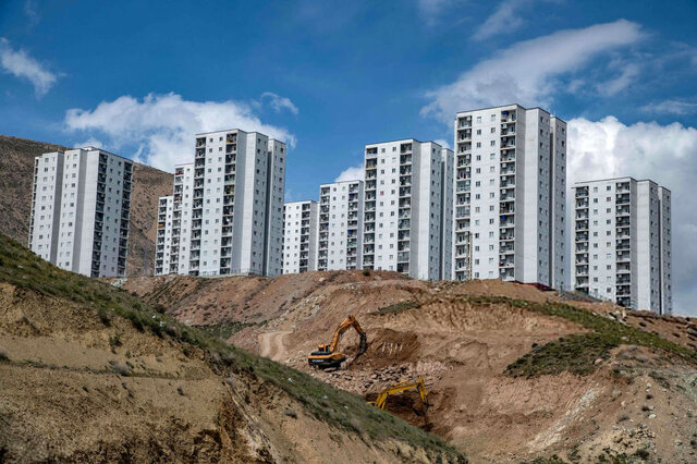 عکس تزئینی است متقاضیان نهضت ملی مسکن که  واریزی نداشتهاند، حذف میشوند/ آغاز عملیات اجرایی ۸۶ هزار واحد در فارس