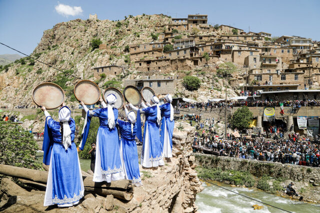 سرمایهگذاری ۳۰۰۰ میلیارد ریالی برای برگزاری آیین «هزار دف» پالنگان/ هزار دف در سایر روستاها برگزار میشود سرمایهگذاری ۳۰۰۰ میلیارد ریالی برای برگزاری آیین «هزار دف» پالنگان/ هزار دف در سایر روستاها برگزار میشود