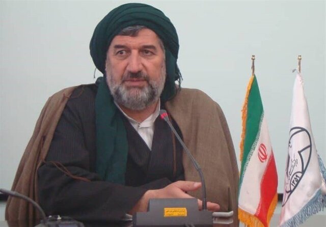 معلمان، چراغ هدایت جامعه‌اند