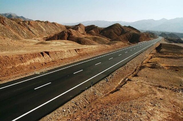 توسعه راه ها در شکوفایی ظرفیت های کردستان نقش کلیدی دارند