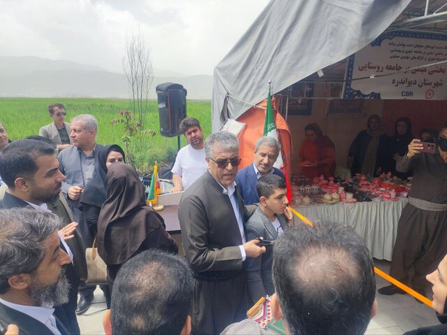 دیدگاە حمایتی و مشارکتی به قشر تحت حمایت بهزیستی وجود دارد
