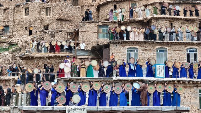 پالنگان، سمفونی هزار دف و رقص رنگ‌ها/ روایتی از یک بزم عرفانه
