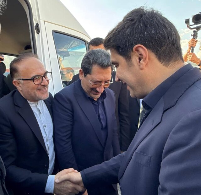 وزیر صنعت، معدن و تجارت وارد سنندج شد