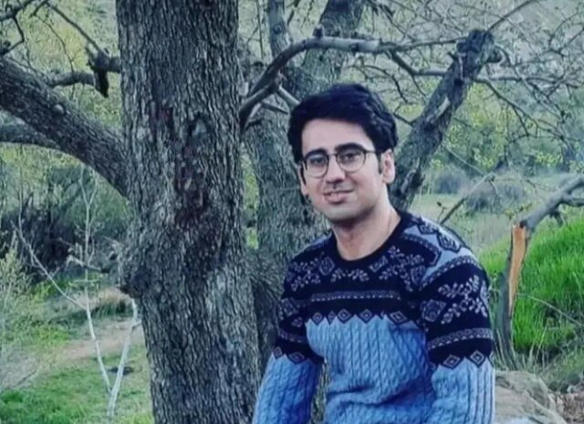 درختان سوختند، و جانِ مرد کوهستان در میان شعله‌ها خاموش شد