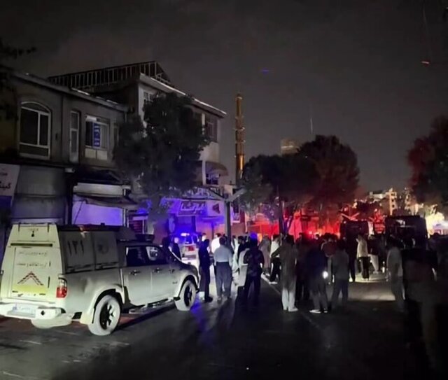 بی‌توجهی به هشدارهای ایمنی باعث ایجاد آتش‌سوزی در یک پاساژ سنندج شد