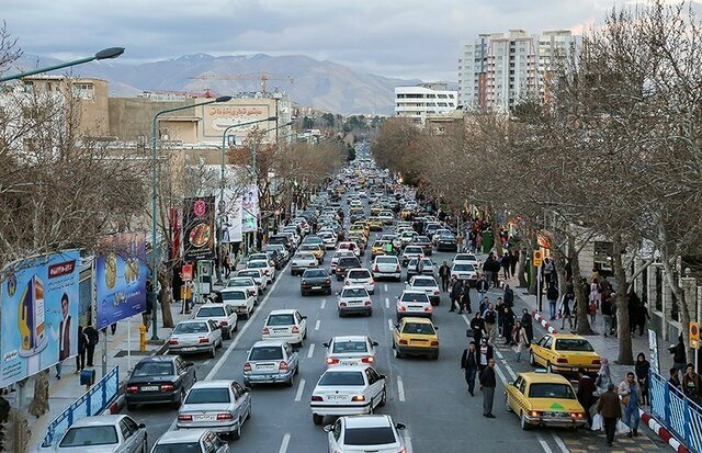 خیابان‌های سنندج دیگر ظرفیت حجم بالای ماشین‌ها را ندارد