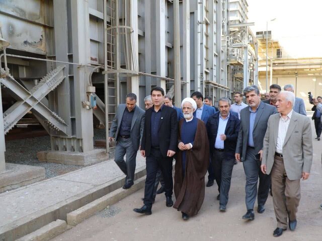 افتتاح و کلنگزنی طرحهای ملی و استانی در کردستان با حضور معاون رئیسجمهوری افتتاح و کلنگزنی طرحهای ملی و استانی در کردستان با حضور معاون رئیسجمهوری