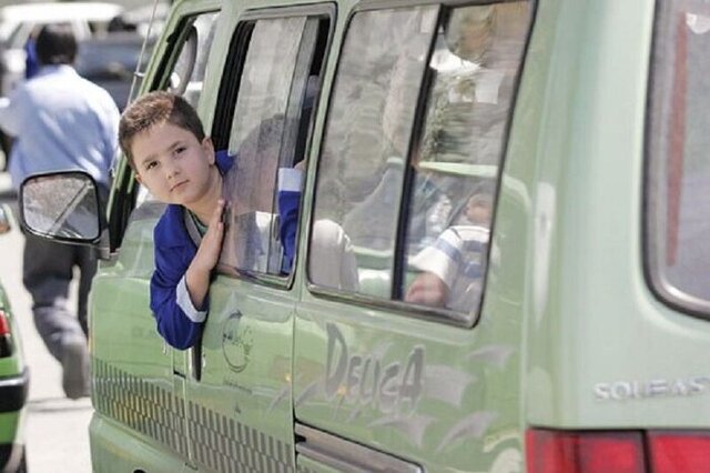 از پیادهروی دانشآموزان دهه شصت تا سرویس مدارس امروزی/ چالشهای والدین برای ایاب و ذهاب دانشآموزان