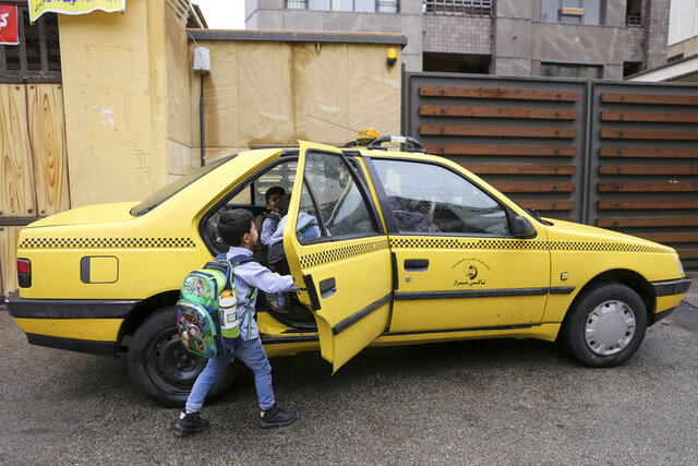 از پیادهروی دانشآموزان دهه شصت تا سرویس مدارس امروزی/ چالشهای والدین برای ایاب و ذهاب دانشآموزان