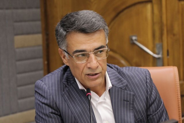 دستگاه‌های استانی تفویض اختیارات را از وزارتخانه‌ها مطالبه کنند