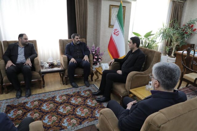 استاندار کردستان: ایجاد معبر رسمی و امکان واردات قانونی کالا می‌تواند زمینه حذف کولبری باشد