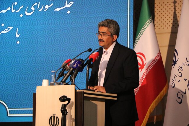 نمایندە مردم سنندج و دیواندرە در مجلس شورای اسلامی: وزارت راه و شهرسازی کردستان را به‌صورت ویژه ببیند