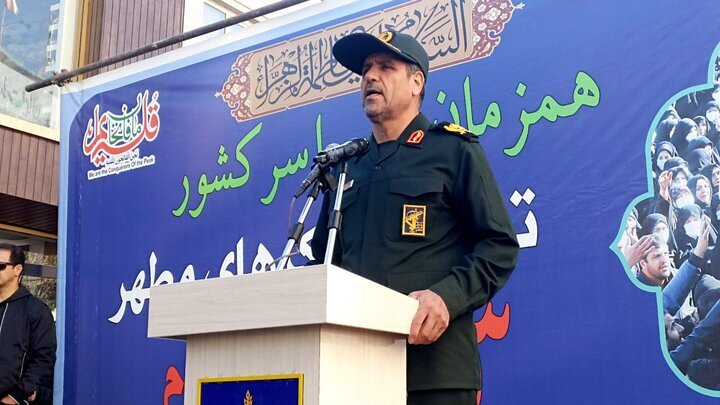 ملت ایران با فرهنگ صبر و استقامت پای انقلاب ایستاده است