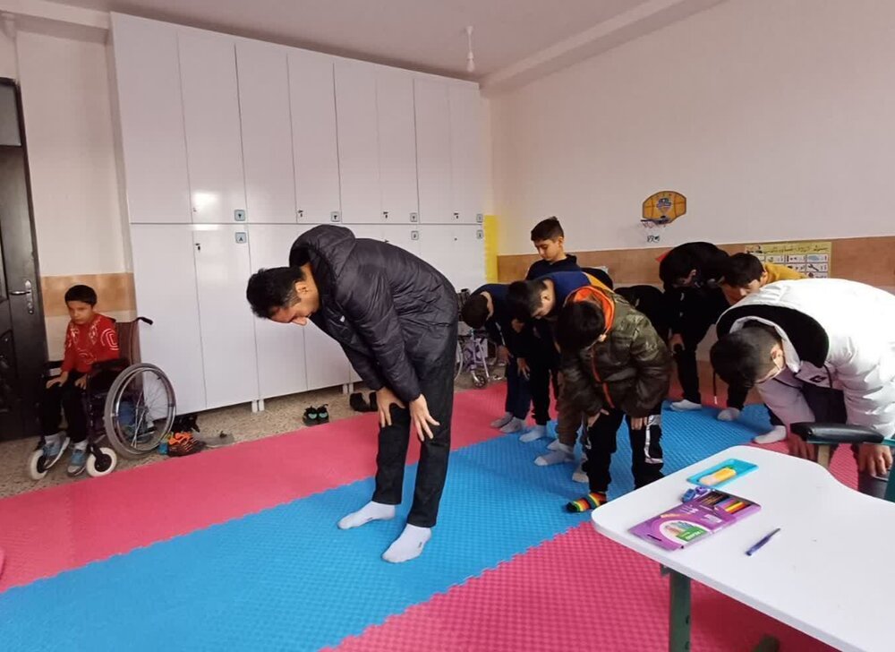 رئیس اداره آموزش و پرورش استثنایی کردستان: اجرای طرح «گام‌های آسمانی» در مدارس استثنایی کردستان آغاز شد