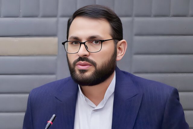 استاد دانشگاه آزاد سنندج: انتقاد باید در چارچوب گفت‌وگو و استدلال باشد