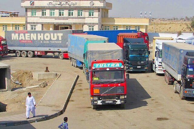 واردات بیش از ۹ میلیون دلار کالا از گمرک سیف سقز طی سه ماهە اخیر