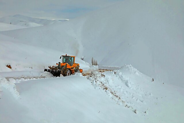 سامانه بارشی راه ۱۴۹ روستای کردستان را مسدود کرد