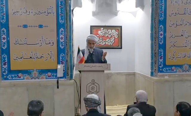 امام جمعه سنندج: مسئولان خدمت‌رسانی بە مردم را اولویت قرار دهند
