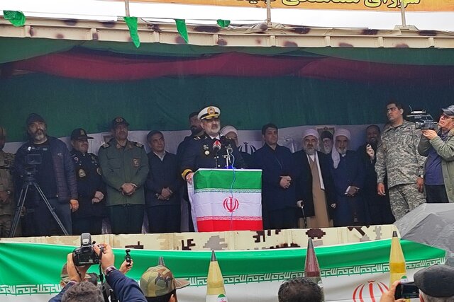 فرمانده نیروی دریایی ارتش جمهوری اسلامی ایران: اصل قدرت ایران مردم هستند نه تجهیزات نظامی